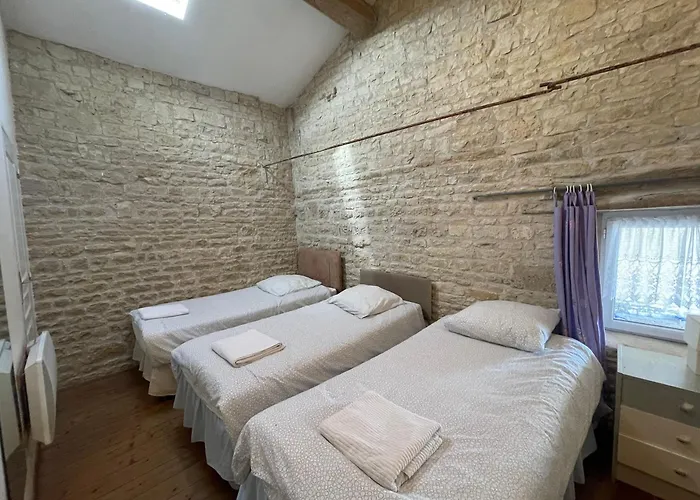 Cassiopeia - Les Constellations Feriehus Doeuil-sur-le-Mignon